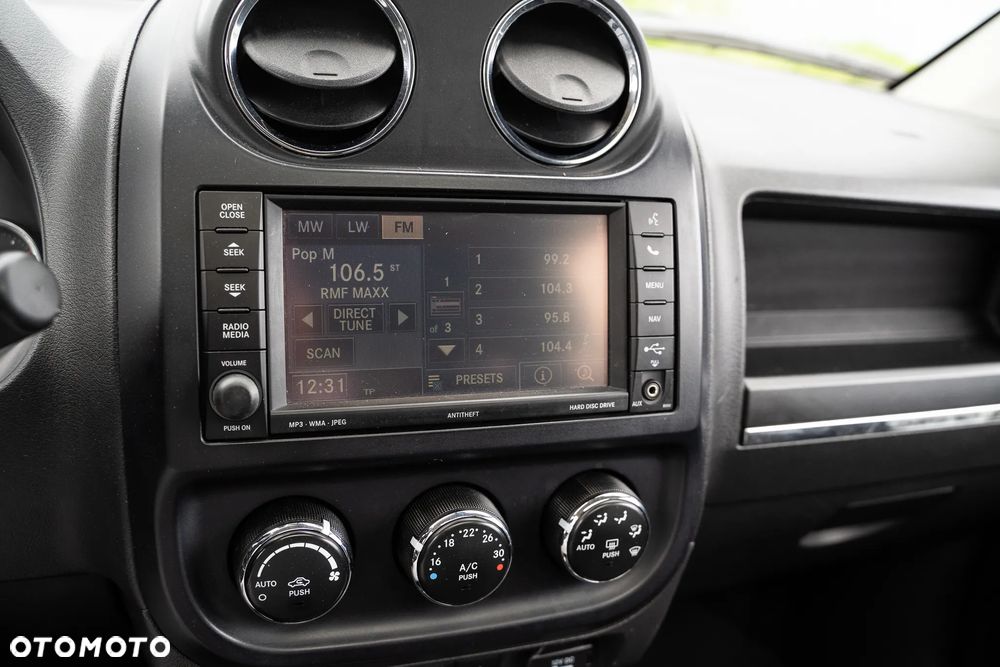 Jeep Compass 2.2 CRD 4x4 Sport - 26