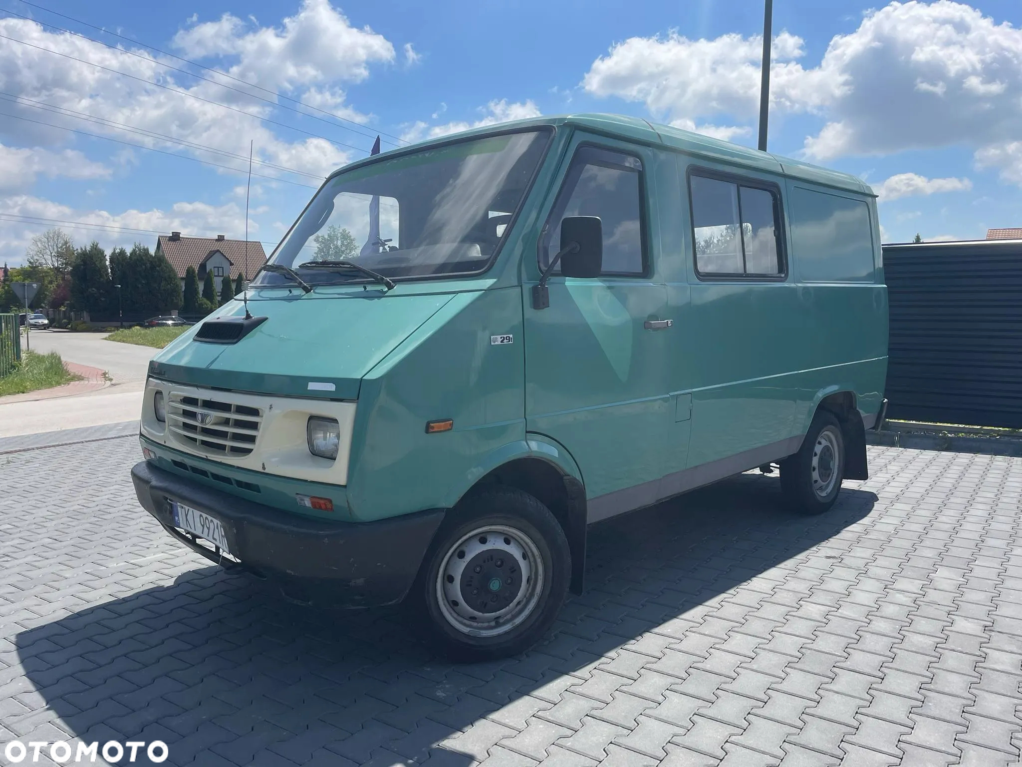 Daewoo Inny - 12