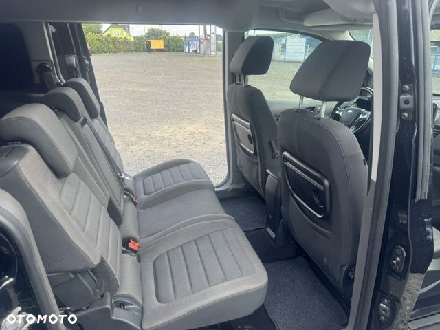 Ford Tourneo Connect - 12
