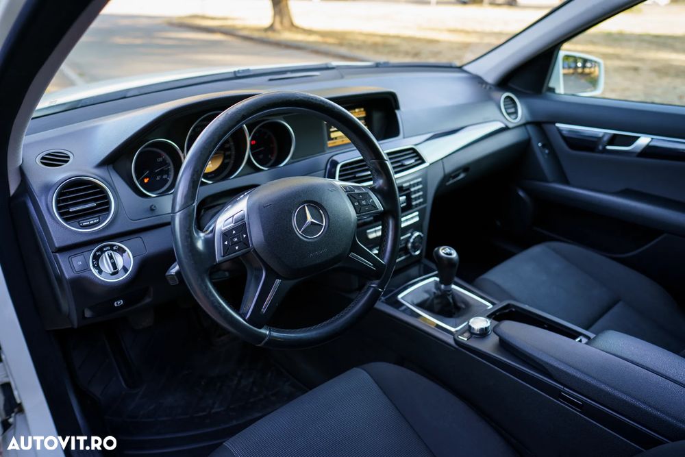 Mercedes-Benz C 220 CDI - 11