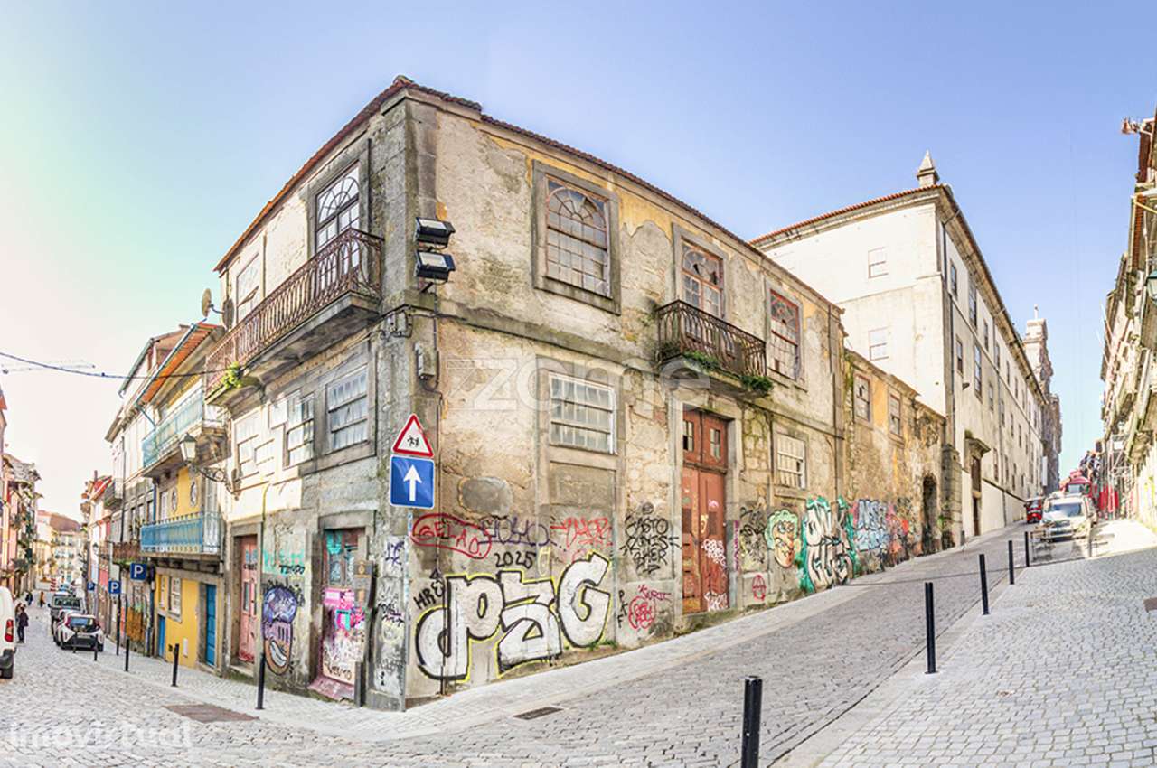 Edifício Patrimonial único, Vitória, Centro Histórico Porto, Portug... - Grande imagem: 3/29
