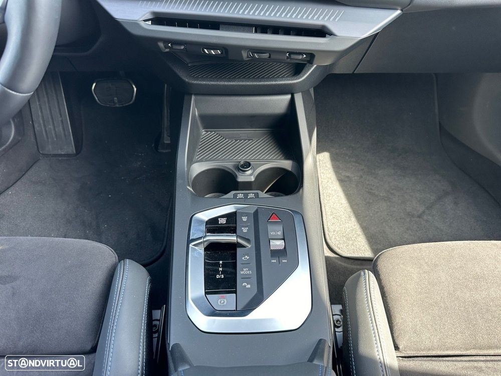 BMW 120 d Pack Desportivo M - 11