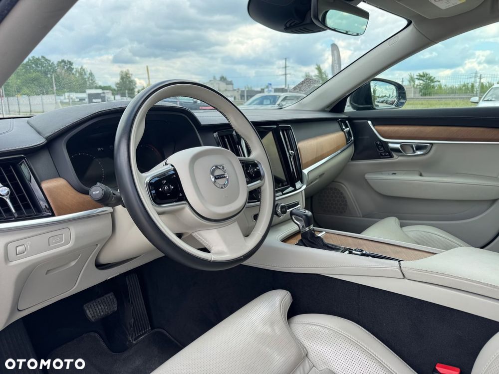 Volvo S90 - 11