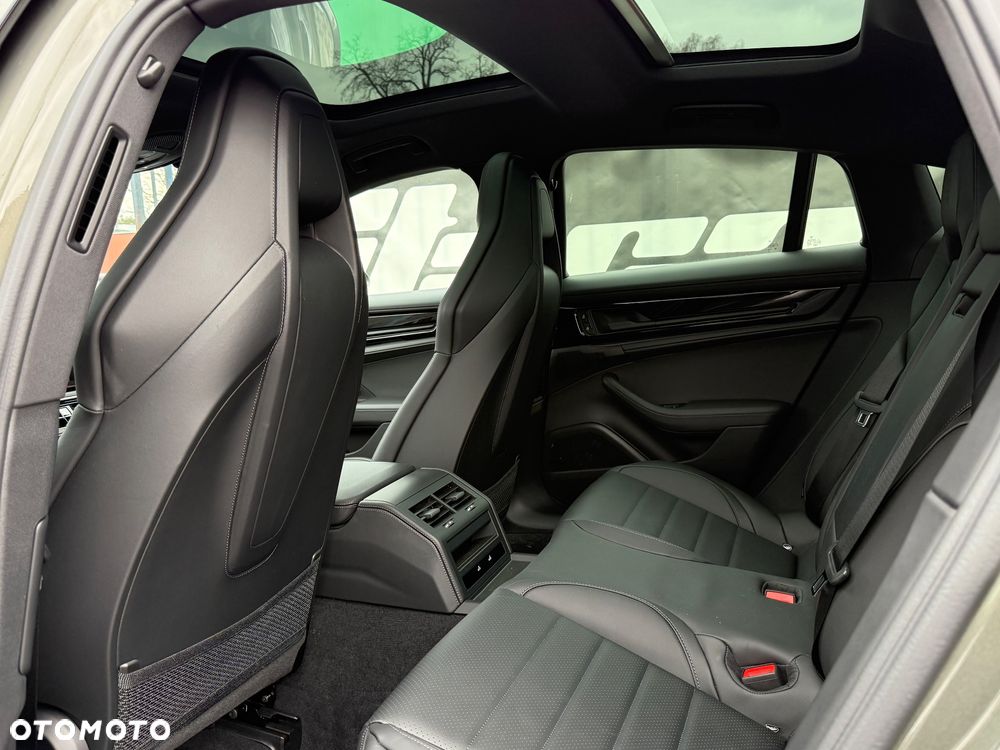 Porsche Panamera 4 E-Hybrid Executive - 31