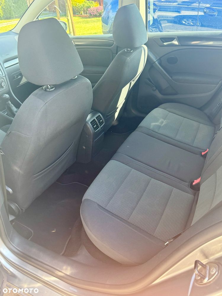 Volkswagen Golf 1.6 TDI BlueMot Comfortline - 24