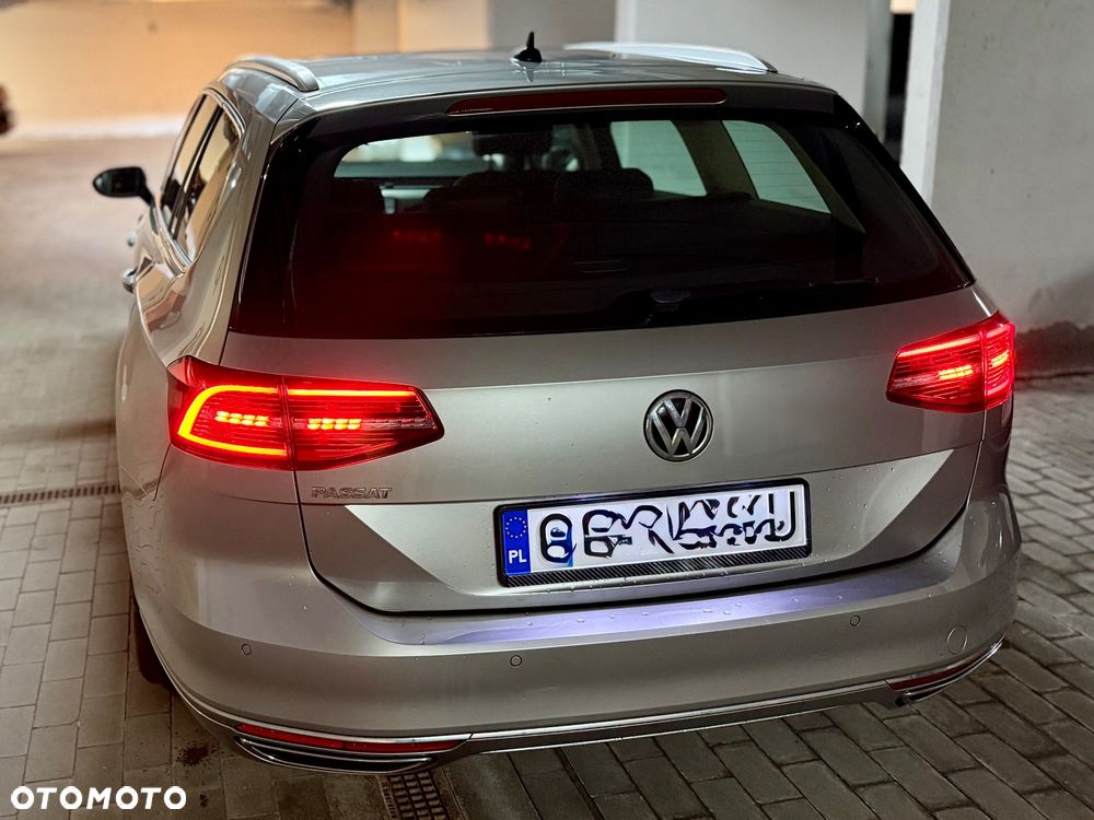 Volkswagen Passat - 13