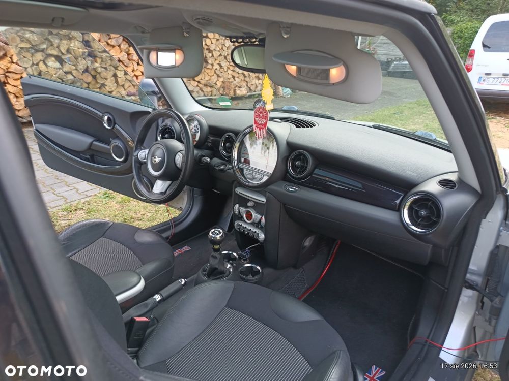 MINI Cooper 50 Camden - 37