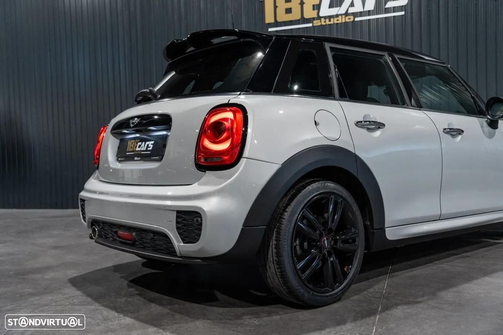 MINI 5 Portas Cooper D Auto - 52