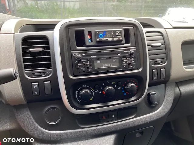Renault TRAFIC - 16