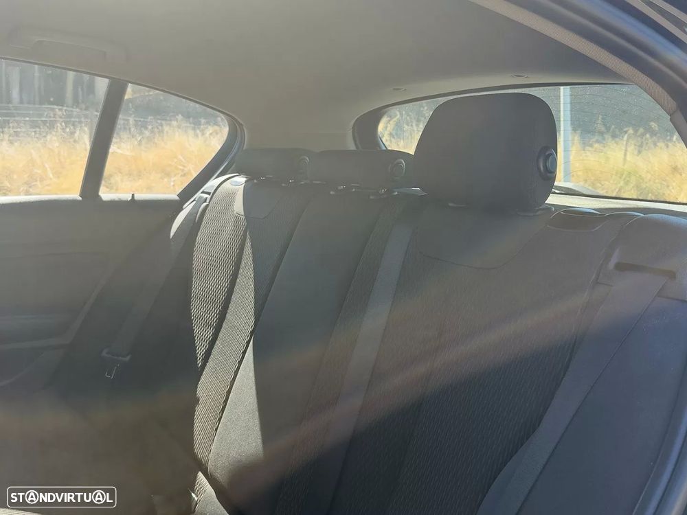 BMW 116 d EDynamics Line Urban - 21