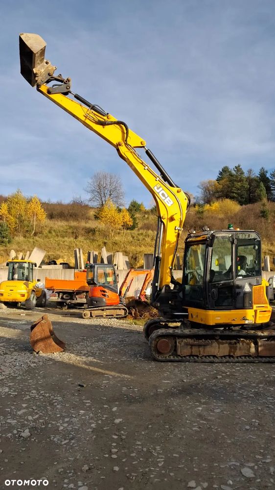 JCB 86C - 18