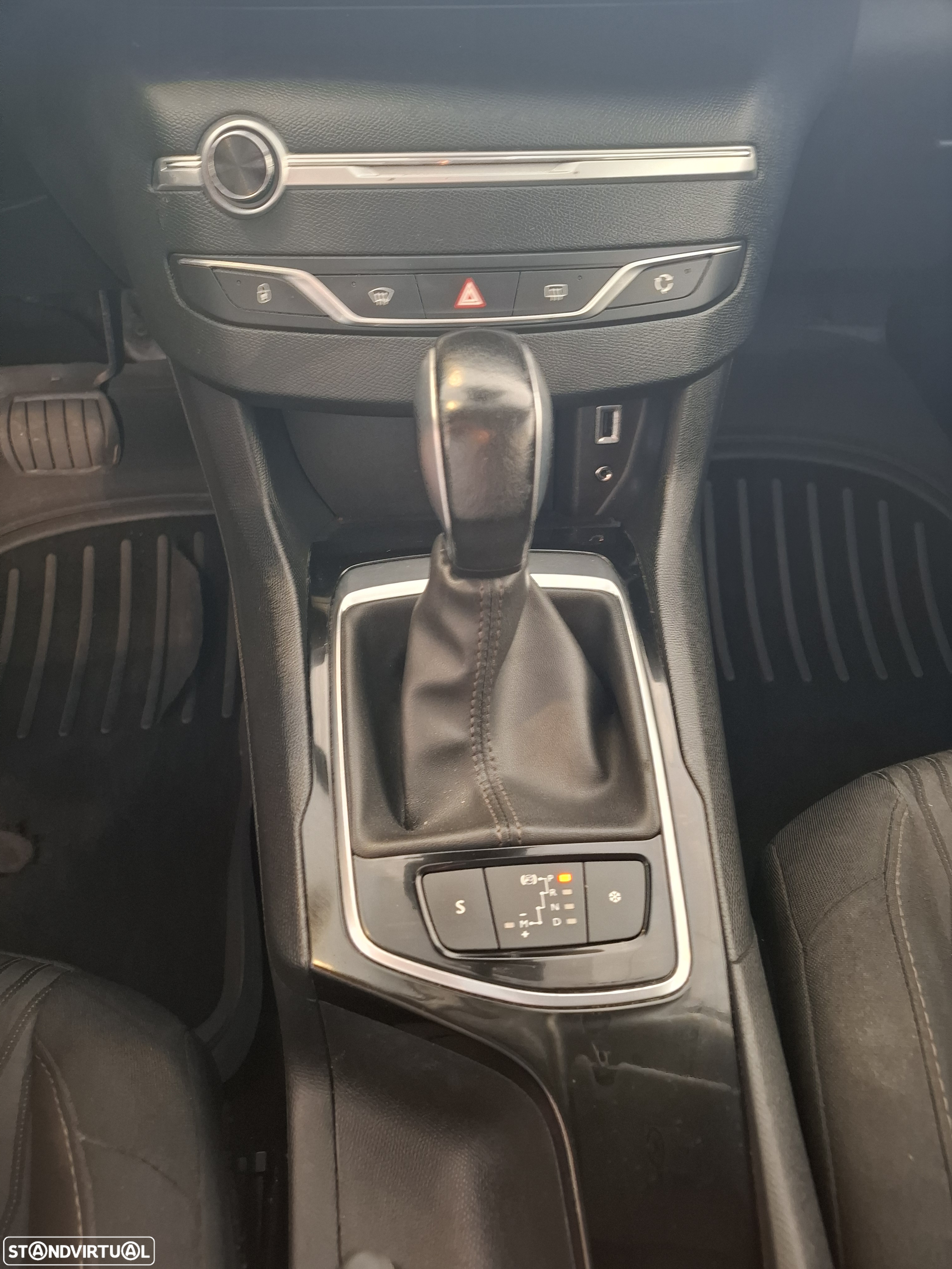 Peugeot 308 SW - 10