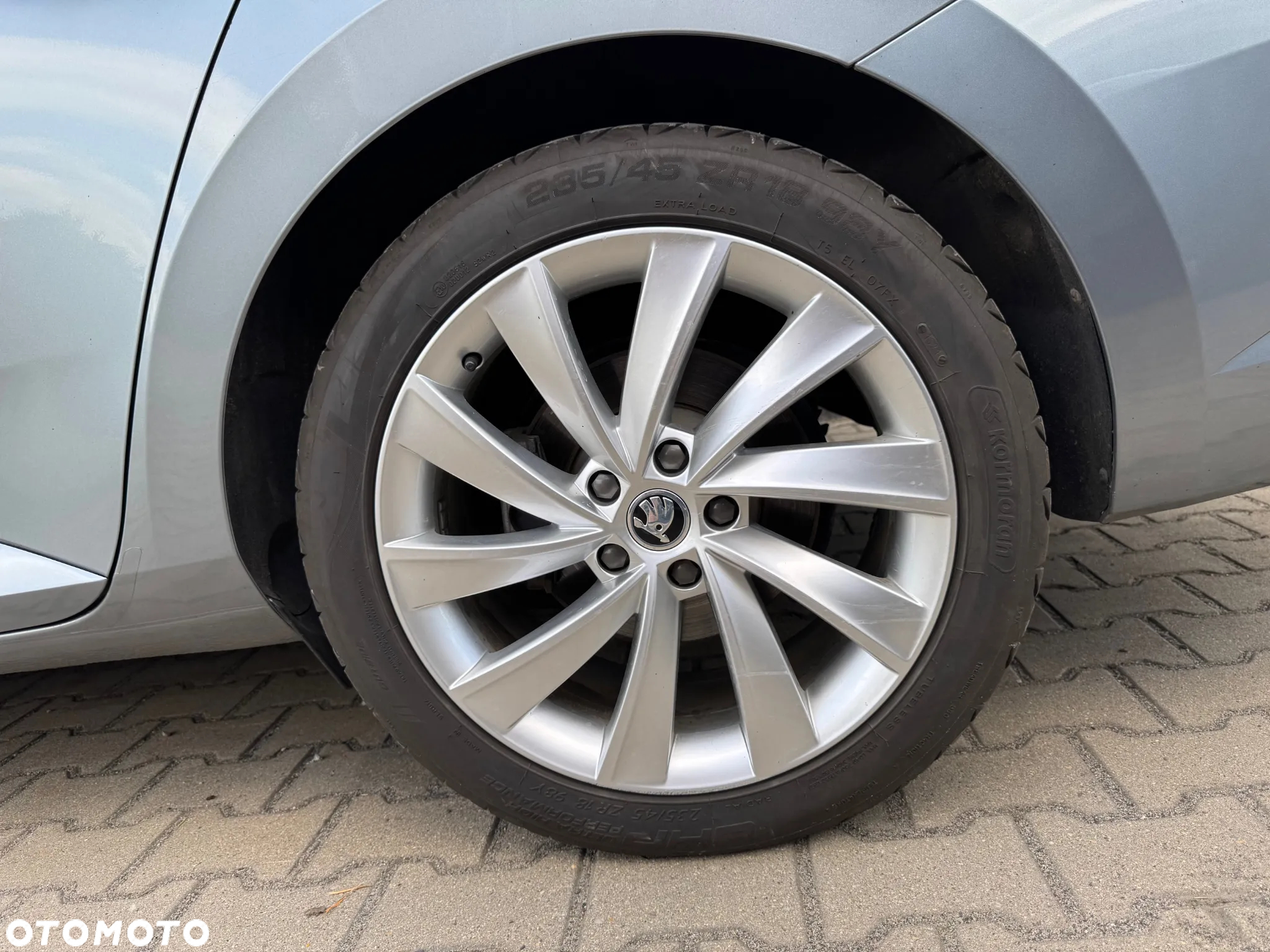 Skoda Superb 2.0 TDI Ambition DSG - 21