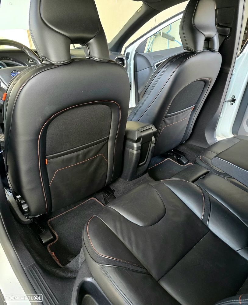 Volvo V40 Cross Country 1.6 D2 Volvo Ocean Race - 16