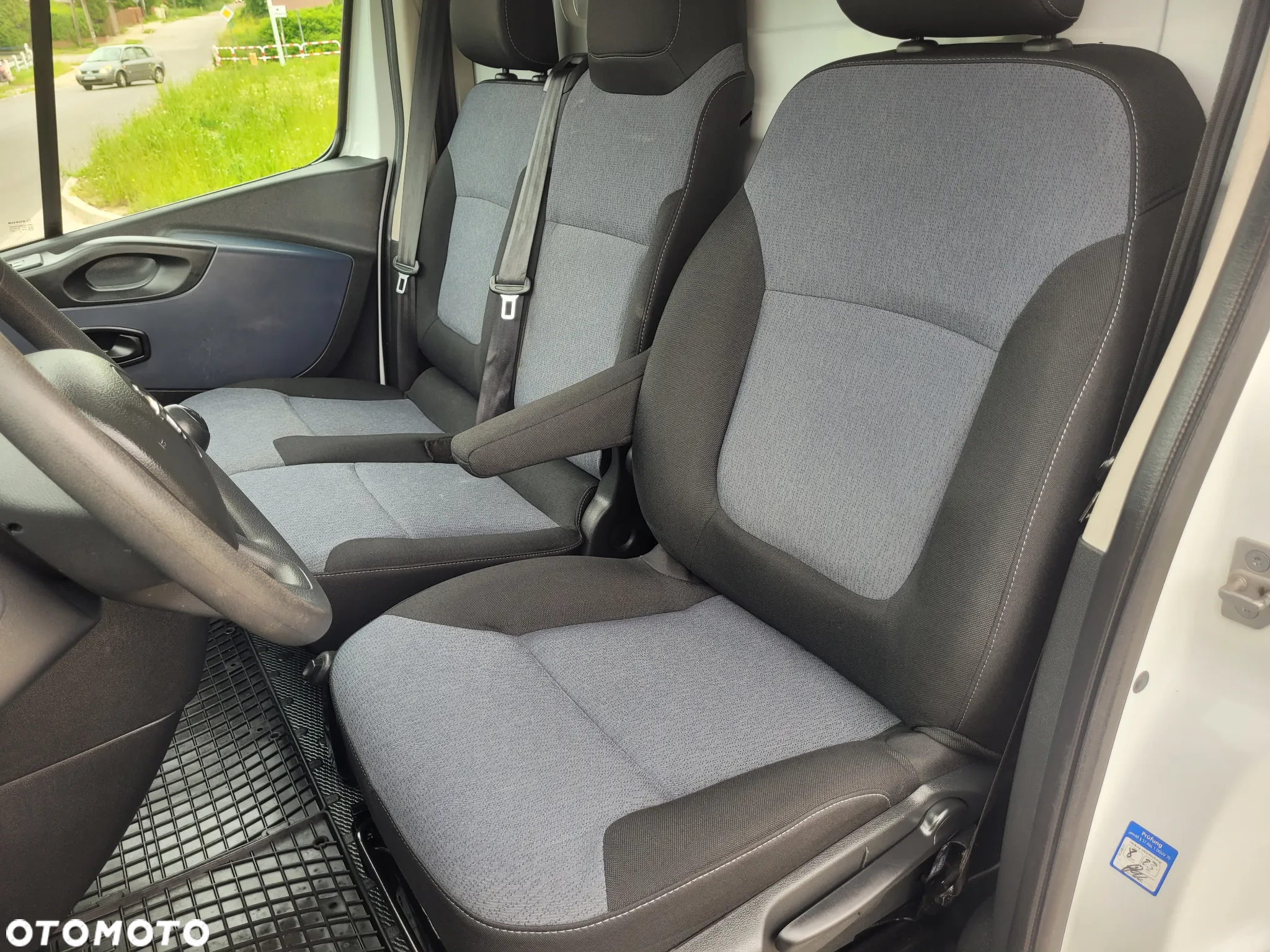 Opel Vivaro long - 35