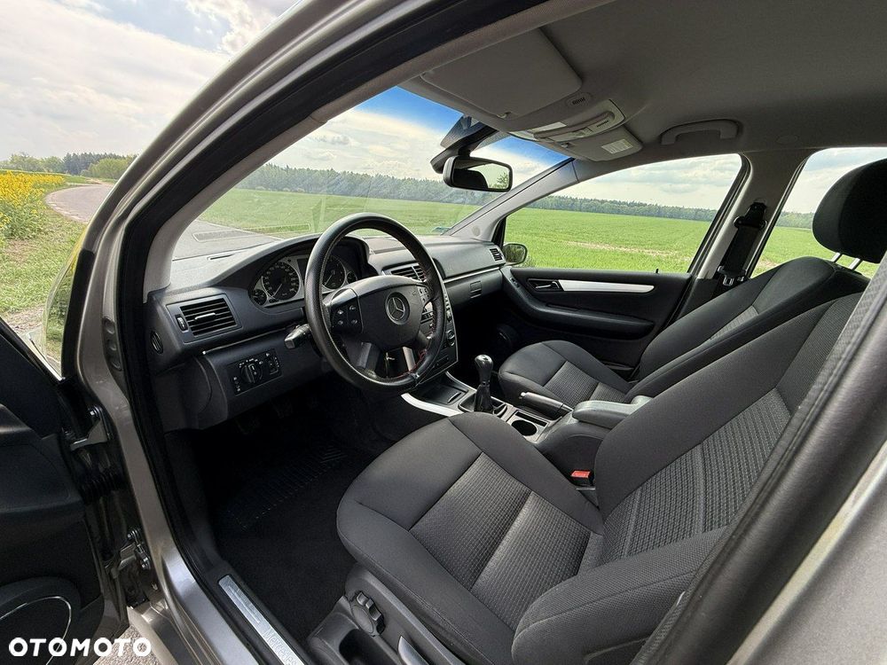 Mercedes-Benz Klasa B 150 Special Edition - 16