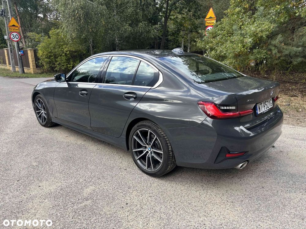 BMW Seria 3 320d xDrive Sport Line - 12