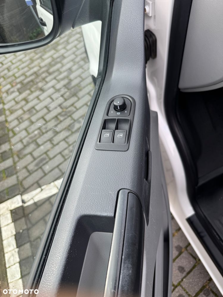 Volkswagen Transporter California Beach - 16