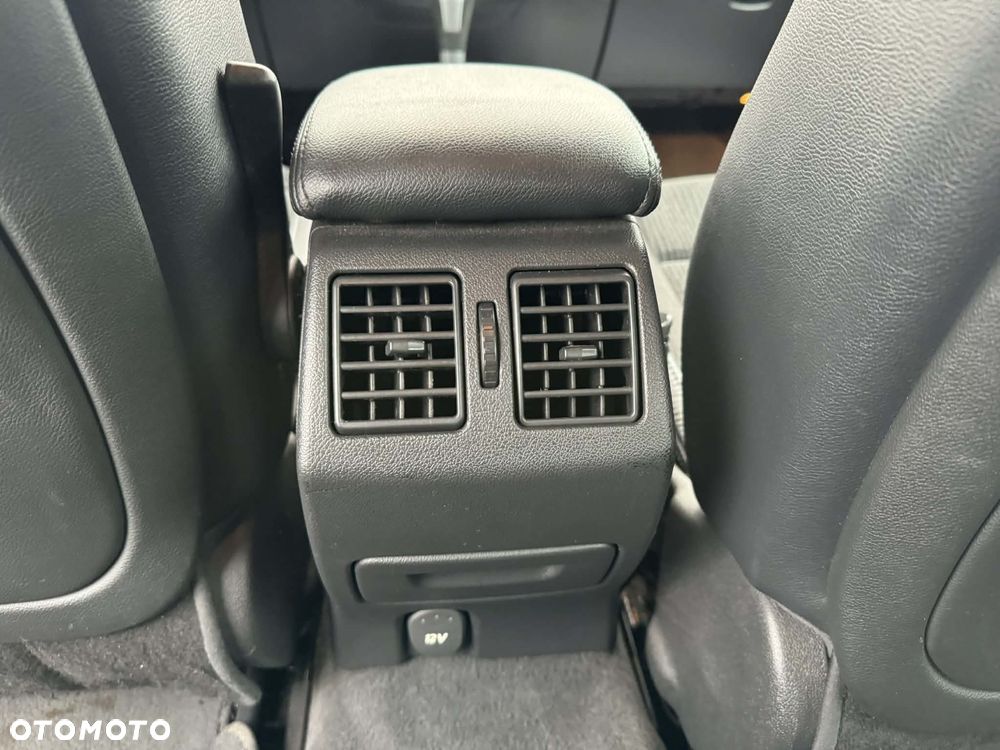 Renault Laguna 2.0 dCi Limited - 11