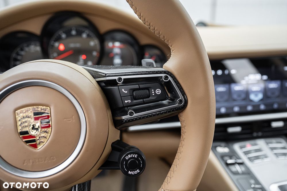 Porsche Panamera 4 PDK Platinum Edition - 21