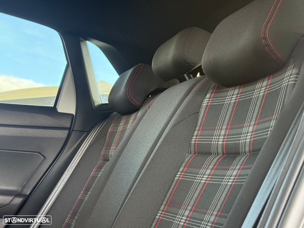 VW Polo 2.0 TSI GTI DSG - 34