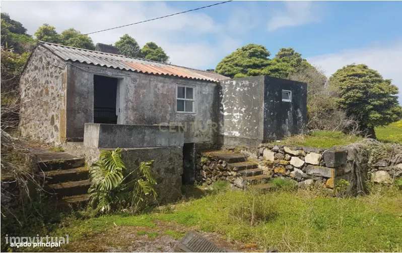 Ilha do Pico - Moradia T2 para recuperação com projecto - Grande imagem: 2/16
