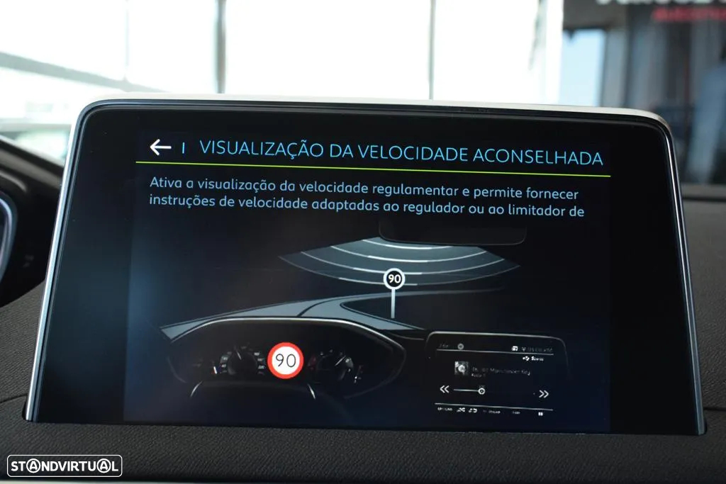 Peugeot 3008 1.6 Hybrid4 GT e-EAT8 - 33