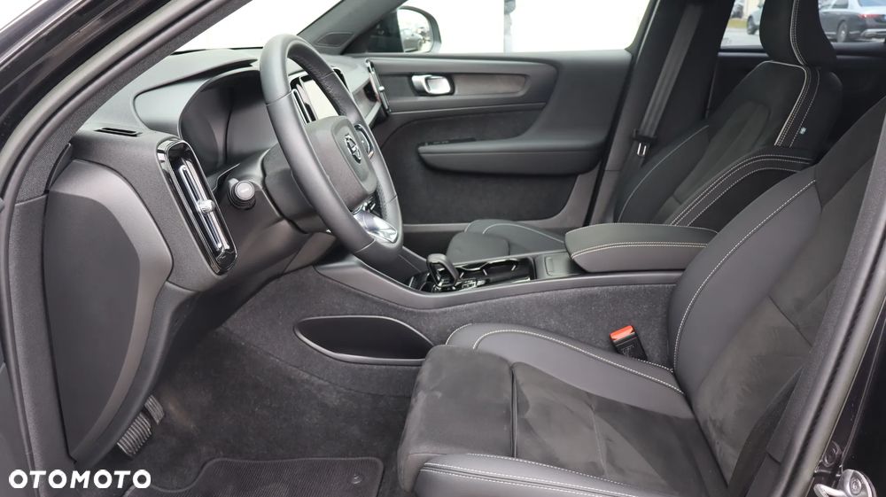 Volvo XC 40 82kWh Recharge Twin AWD Plus - 14