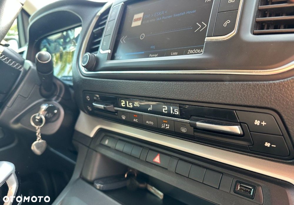 Peugeot Traveller - 17