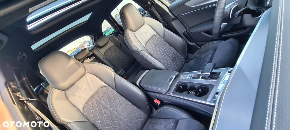 Audi S6 Avant - 11