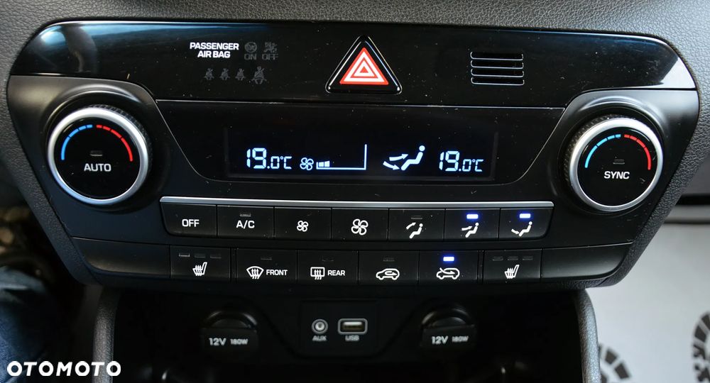 Hyundai Tucson blue 1.6 GDi 2WD Navi - 21