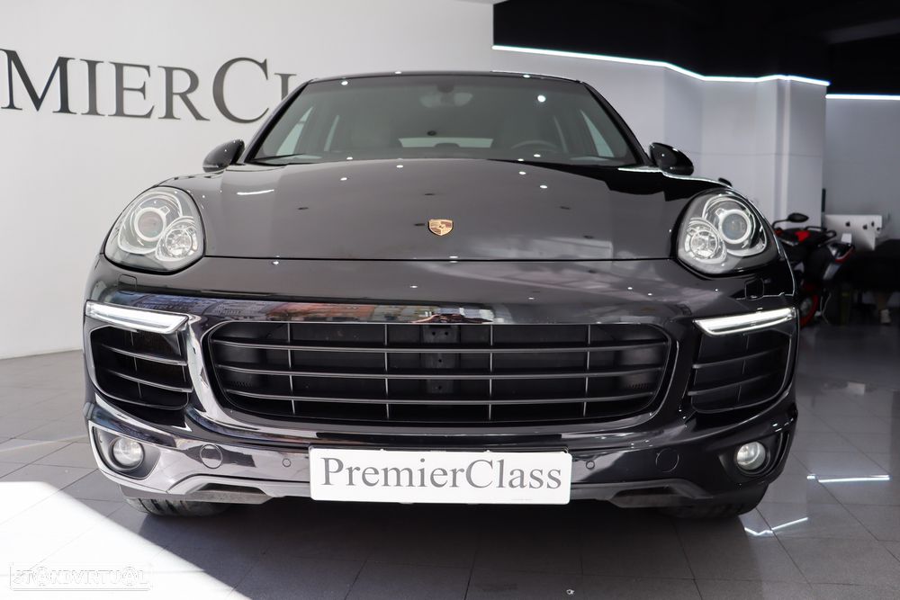 Porsche Cayenne - 46