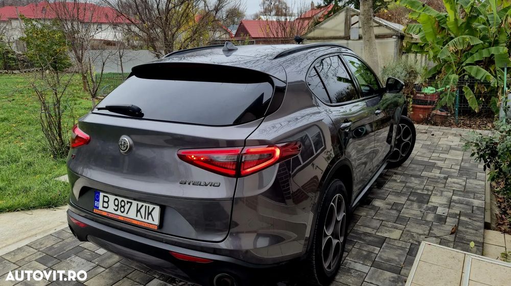 Alfa Romeo Stelvio 2.0 Turbo AWD AT8 Super - 9