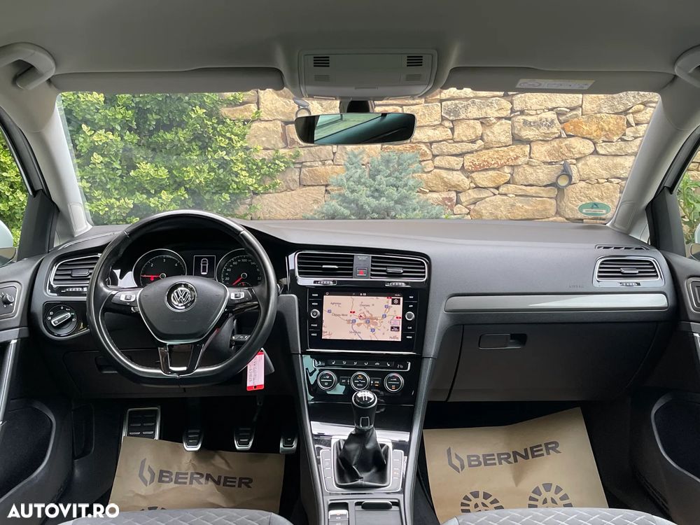 Volkswagen Golf Variant 1.6 TDI SCR Join - 18