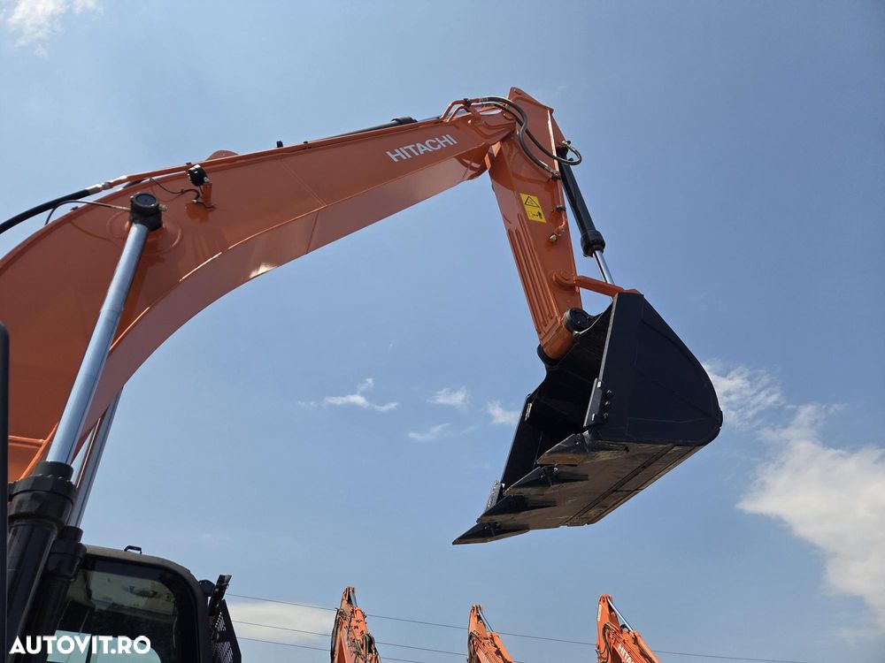 Hitachi 22tone, ZX220, 2025, 8h, NOU, CUPA 1,3mc, inst picon pe brate, aer conditionat, scaun operator pneumatic, CE, posibilitate leasing 5 ani-PROMOTIE 109.500 EUR+Tva - 18