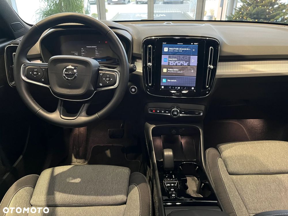 Volvo XC 40 B3 Plus Dark - 9