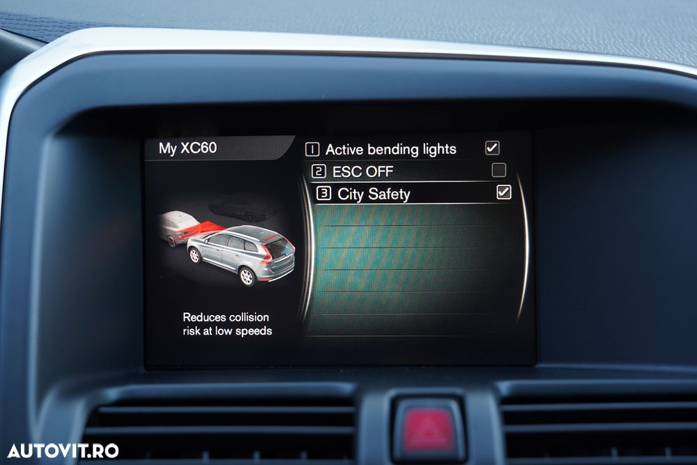 Volvo XC 60 D4 Geartronic Summum - 24