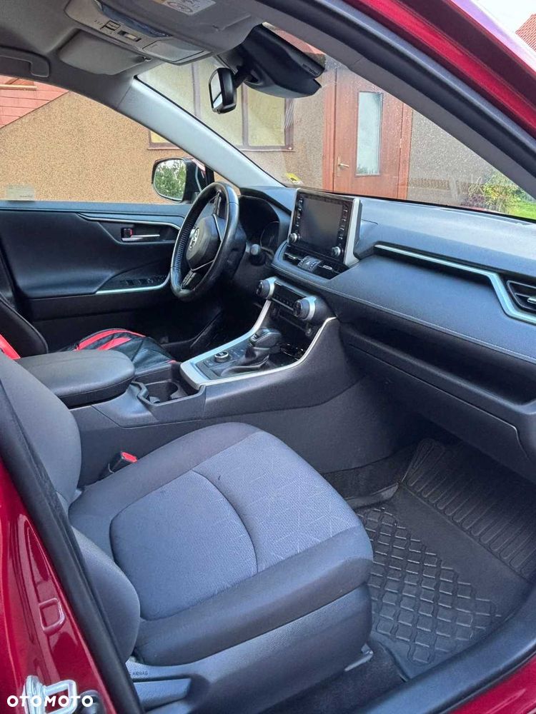 Toyota RAV4 - 8