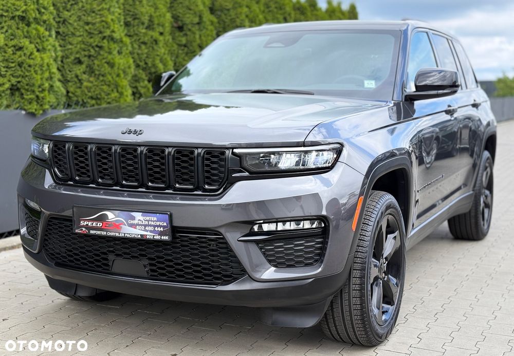 Jeep Grand Cherokee - 1
