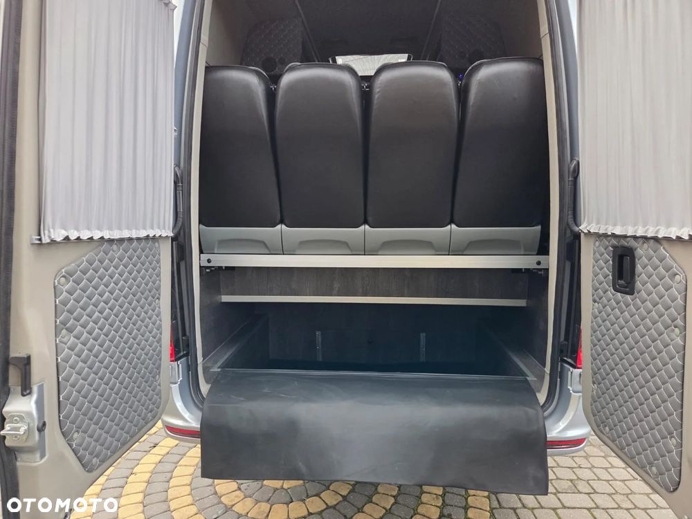 Mercedes-Benz Sprinter - 15