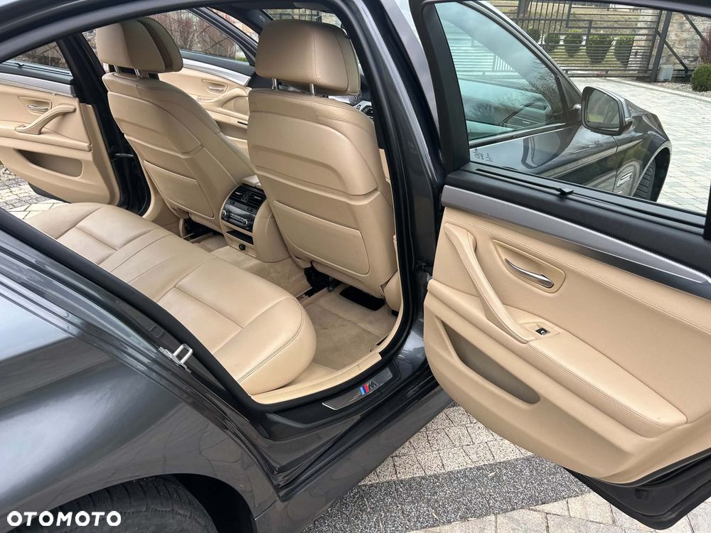 BMW Seria 5 530d xDrive Sport-Aut - 10