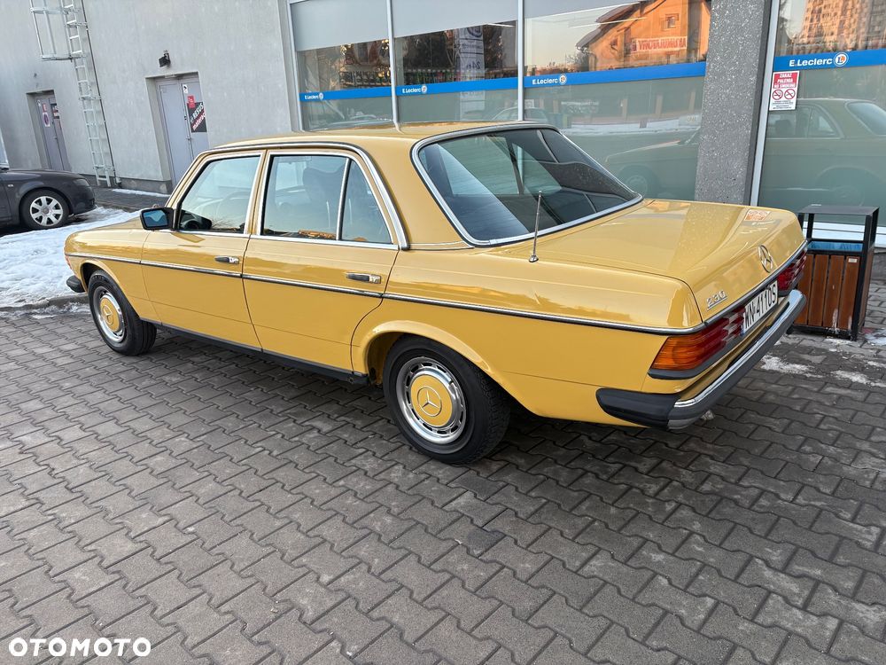 Mercedes-Benz W123 - 6