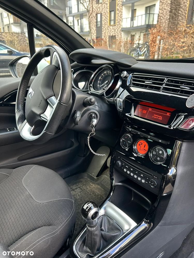 Citroën DS3 HDi 90 FAP SoChic - 14