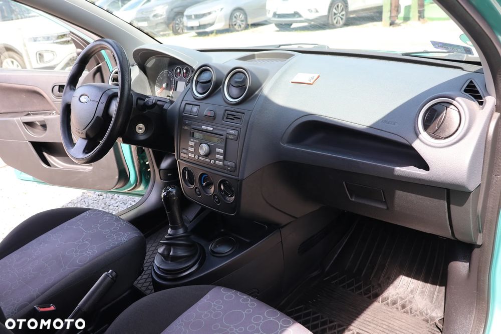 Ford Fiesta 1.3 Style - 12