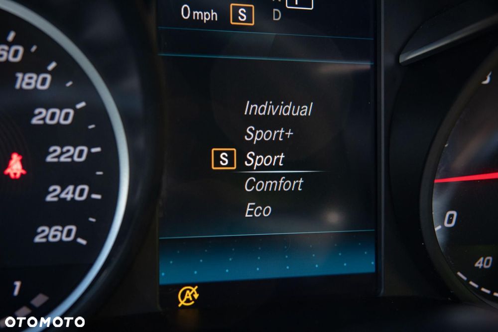 Mercedes-Benz Klasa C 300 9G-TRONIC - 33