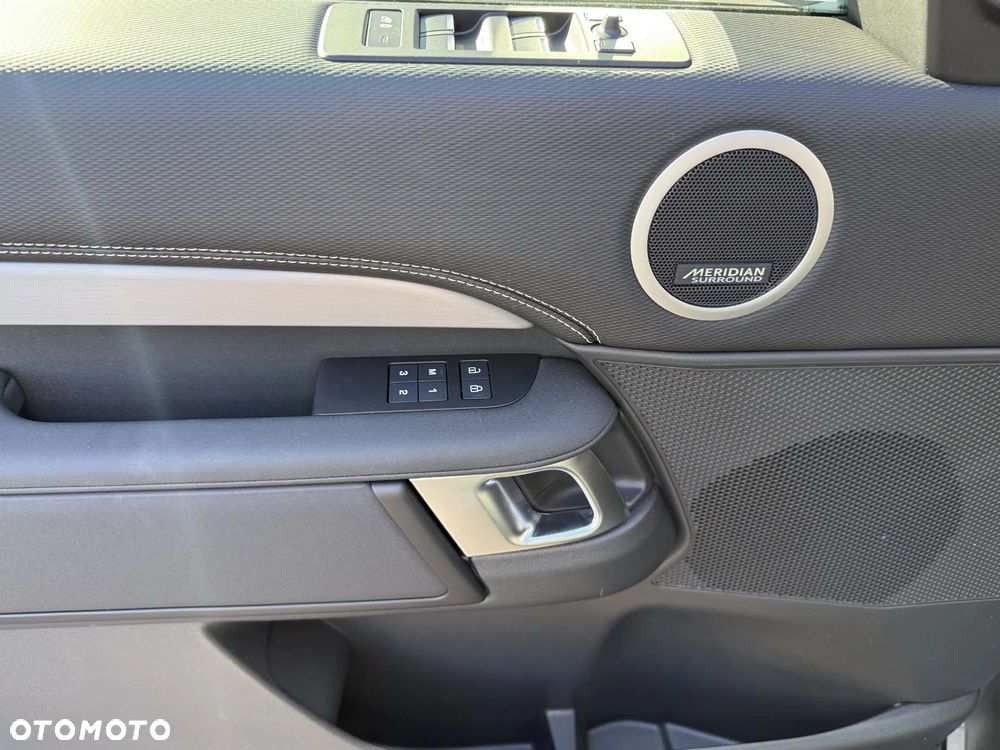 Land Rover Discovery D350 Dynamic HSE - 17