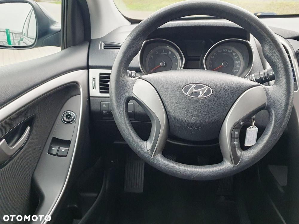 Hyundai i30 1.4 CRDi Classic + - 34