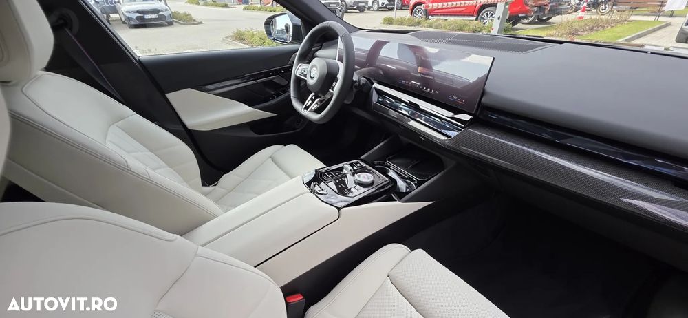 BMW Seria 5 540d xDrive AT MHEV - 10