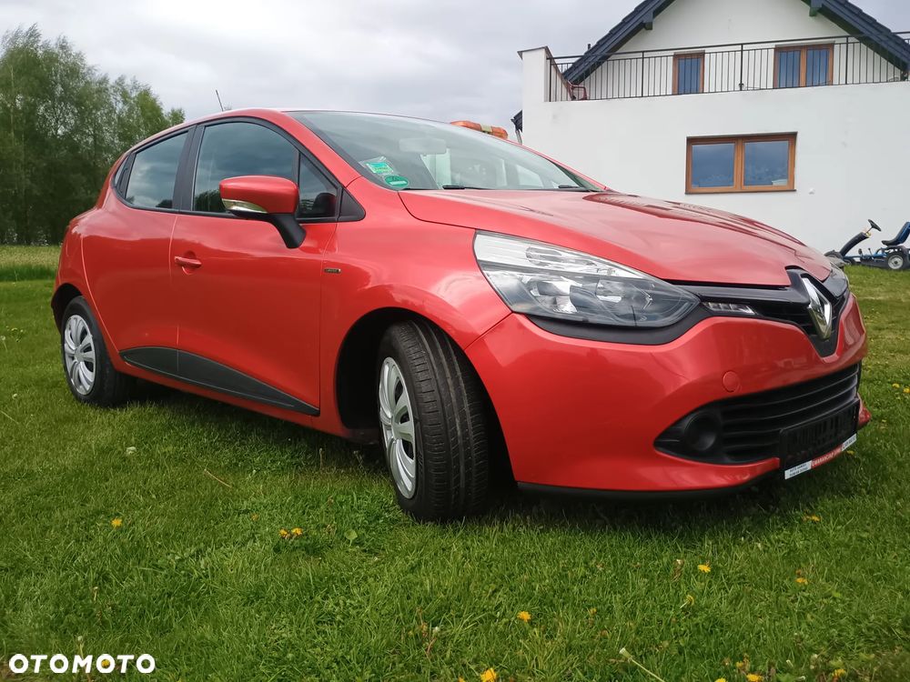 Renault Clio 1.2 16V 75 LIMITED - 19