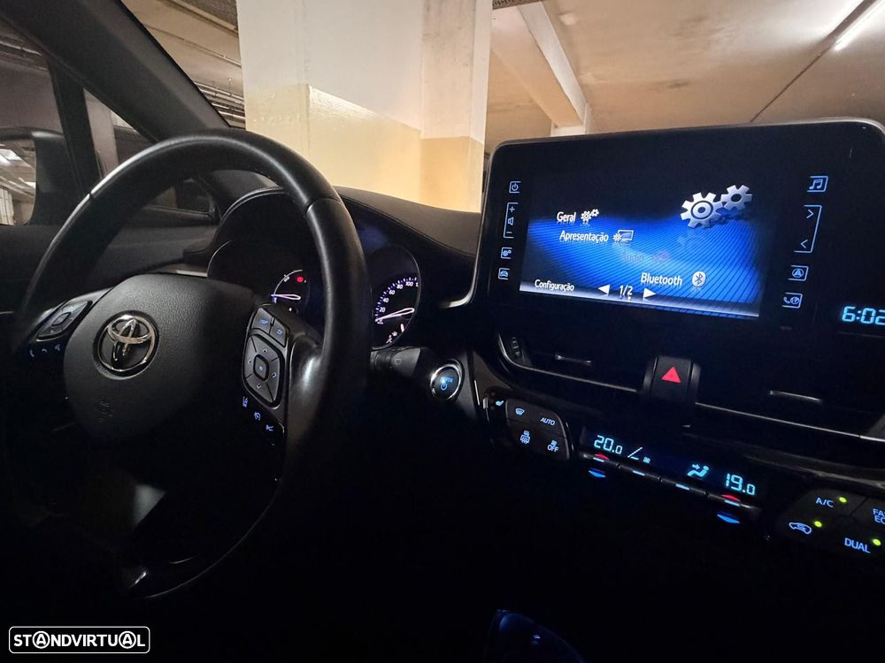 Toyota C-HR 1.8 Hybrid Exclusive - 12